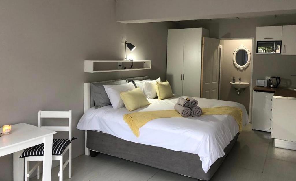 Second Best Accommodation อีสต์ลอนดอน ภายนอก รูปภาพ